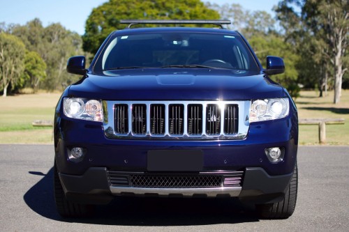 JEEP GRAND CHEROKEE WK2 2010-2014 LAREDO/LIMITED PRZED FACELIFTINGIEM GRILL PRZEDNI ATRAPA CHŁODNICY 55079377AE