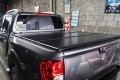 NISSAN NAVARA NP300 2014+ TWARDA SKŁADANA POKRYWA PAKI Z LED