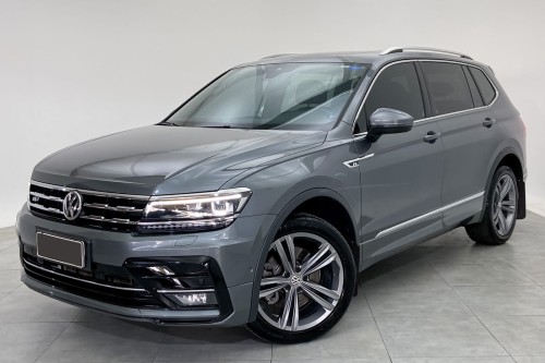 VOLKSWAGEN TIGUAN II R-LINE 2020+ PO FACELIFTINGU CHLAPACZE