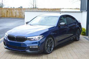 BMW SERIA 5 G30 2017+ KRATKA PRZEDNIEGO ZDERZAKA LEWA 51118068339 / 51118064963