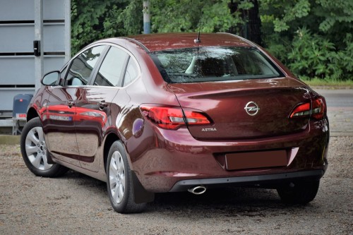 OPEL ASTRA J P10 2009-2015 SEDAN CHLAPACZE