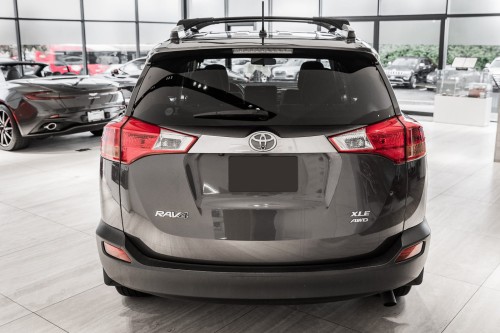 TOYOTA RAV4 IV XA40 2013-2015 PRZED FACELIFTINGIEM STALOWA LISTWA KLAPY WOKÓŁ ZNACZKA