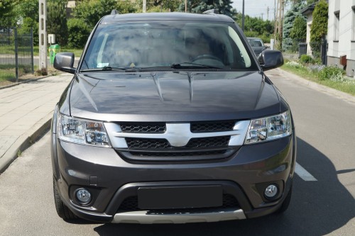 FIAT FREEMONT 2011-2015 ZDERZAK PRZEDNI GÓRNY BEZ SPRYSKIWACZY 5YB55TZZAB  II GATUNEK