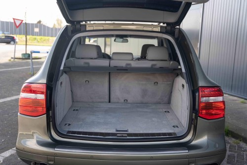 PORSCHE CAYENNE I 9PA 2002-2010 ROLETA BAGAŻNIKA CZARNA 7L5867773