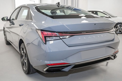 HYUNDAI ELANTRA VII CN 2020+ CHROMOWANA LISTWA TYLNEGO ZDERZAKA LEWA 86697AA000