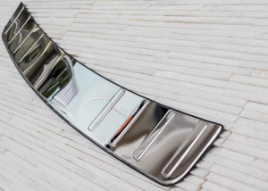 TOYOTA HIGHLANDER II XU40 2010-2013 PO FACELIFTINGU LISTWA NA ZDERZAK TYŁ
