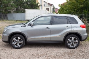 SUZUKI VITARA II 2015+ LISTWY DRZWI STAL NIERDZEWNA
