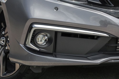 HONDA CIVIC X 2019-2021 SEDAN PO FACELIFTINGU KRATKA HALOGENU Z CHROMEM PRAWA 71185TBAA60