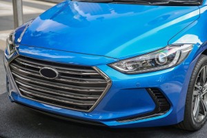 HYUNDAI ELANTRA VI AD 2015-2018 PRZED FACELIFTINGIEM ZAŚLEPKA HALOGENU LEWA 86563F2000