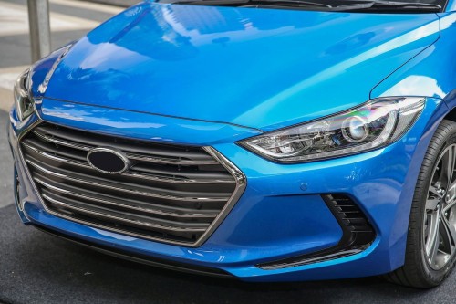 HYUNDAI ELANTRA VI AD 2015-2018 PRZED FACELIFTINGIEM ZAŚLEPKA HALOGENU LEWA 86563F2000