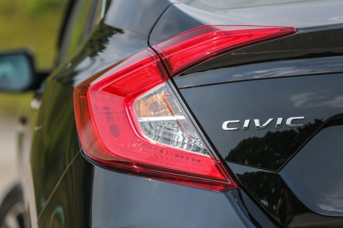 HONDA CIVIC X 2016-2019 SEDAN PRZED FACELIFTINGIEM LAMPA LED TYLNEJ KLAPY LEWA 34155TBAA01