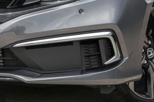HONDA CIVIC X 2019-2021 SEDAN PO FACELIFTINGU KRATKA HALOGENU Z CHROMEM LEWA 71185TBAK50