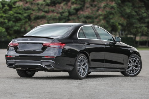 MERCEDES E-CLASS W213 2020-2023 PO FACELIFTINGU SPOILER KLAPY TYLNEJ