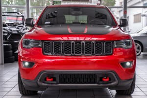 JEEP GRAND CHEROKEE IV WK2 2017-2021 DRUGI FACELIFTING LAMPA PRZECIWMGIELNA PRZEDNIA LED P=L 68228884AC 