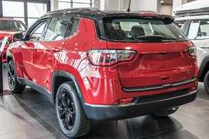 JEEP COMPASS II MP 2017+ OCHRONNA LISTWA ZDERZAKA TYLNEGO ABS