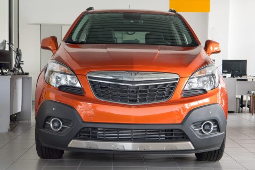 OPEL MOKKA I A J13 2012-2016 PRZED FACELIFTINGIEM LAMPA PRZECIWMGIELNA PRZEDNIA P=L 25829654