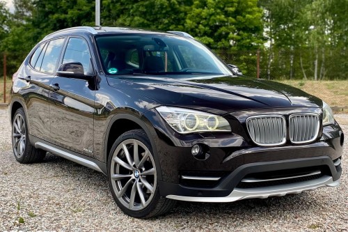 BMW X1 E84 2009-2015 LISTWA PRZEDNIEGO BŁOTNIKA PRAWA 51772990166
