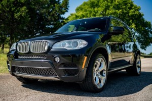 BMW X5 E70 2006-2013 LISTWA PRZEDNICH DRZWI LEWA 51137158533