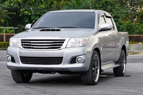 TOYOTA HILUX VII AN20 2011-2015 PO FACELIFTINGU LAMPA PRZECIWMGIELNA LEWA PRZEDNIA 812110D070
