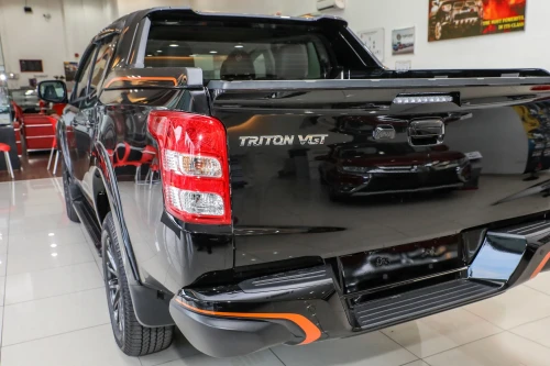 MITSUBISHI L200 / TRITON 2015-2019 PRZED LIFTINGIEM LAMPA TYLNA LEWA 6000607110