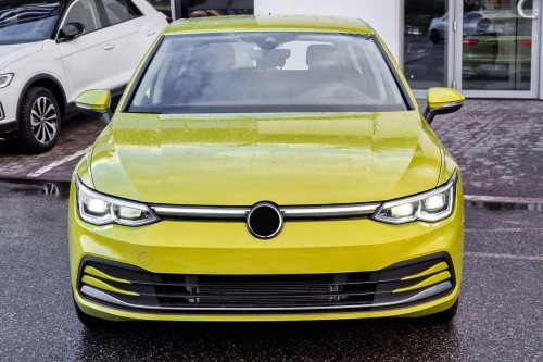 VOLKSWAGEN GOLF 8 VIII 5H 2020-2024 PRZED FACELIFTINGIEM CHROMOWANA LISTWA PRZEDNIEGO ZDERZAKA ŚRODKOWA 5H0853101