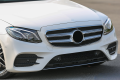 MERCEDES E-CLASS W213 2016-2020 PRZED FACELIFTINGIEM CHROMOWANA LISTWA ZDERZAKA PRZEDNIEGO A2138857000