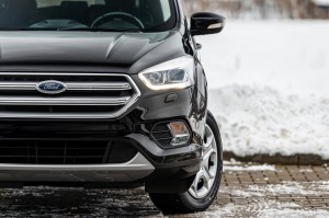 FORD ESCAPE MK3 III 2016-2019 PO FACELIFTINGU LAMPA PRZECIWMGIELNA PRZEDNIA LEWA Z KIERUNKOWSKAZEM GV4413B221