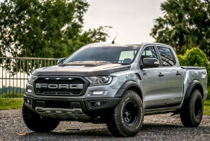 FORD RANGER T7 2016-2018 BODY KIT PAKIET STYLIZACYJNY TUNING NA RAPTOR T7/T8