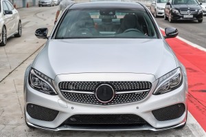 MERCEDES C-CLASS W205 2014-2018 PRZED FACELIFTINGIEM CHROMOWANA LISTWA PRZEDNIEGO ZDERZAKA ŚRODKOWA A2058851574