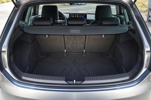 SEAT LEON MK3 III 5F 2012-2020 ROLETA BAGAŻNIKA CZARNA