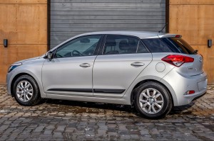 HYUNDAI i20 II GB 2014-2018 PRZED LIFTINGIEM LAMPA PRZECIWMGIELNA ODBLASK TYLNY LEWY 92405C8100