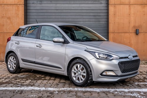 HYUNDAI i20 II GB 2014-2018 PRZED FACELIFTINGIEM LAMPA PRZECIWMGIELNA PRZEDNIA PRAWA P21 5W 92202C8100