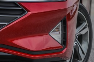 HYUNDAI ELANTRA VI AD 2018-2020 PO FACELIFTINGU LAMPA PRZECIWMGIELNA PRZEDNIA LEWA 2PIN 92301F2500