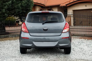  HYUNDAI i20 I PB 2012-2014 PO DRUGIM LIFTINGU ZDERZAK TYLNY 866114J500 