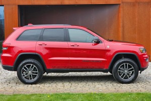 JEEP GRAND CHEROKEE IV WK2 2014-2021 PO FACELIFTINGU LISTWA PROGOWA PRAWA 5NP50RXFAA