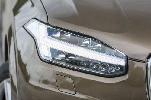 VOLVO XC90 II 2014-2019 PRZED FACELIFTINGIEM ZAŚLEPKA SPRYSKIWACZA REFLEKTORA PRAWA 31353365