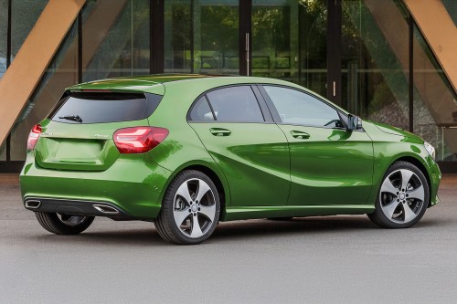 MERCEDES A-CLASS W176 2013-2018 KAMERA COFANIA FULL HD DYNAMICZNE LINIE ZINTEGROWANA Z KLAMKĄ KLAPY TYLNEJ