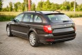 SKODA SUPERB II 2008-2015 KAMERA COFANIA FULL HD DYNAMICZNE LINIE ZINTEGROWANA Z KLAMKĄ KLAPY TYLNEJ