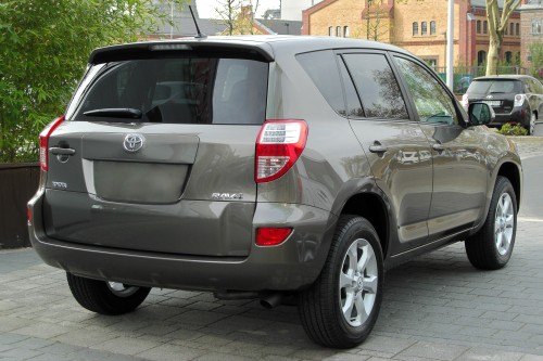 TOYOTA RAV4 III XA30 2005-2012 KAMERA COFANIA FULL HD DYNAMICZNE LINIE ZINTEGROWANA Z LAMPĄ TABLICY