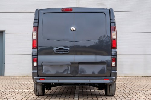 NISSAN NV300 / NISSAN PRIMASTAR II 2016+ KAMERA COFANIA FULL HD DYNAMICZNE LINIE NAD DRZWI BAGAŻOWE W MIEJSCE ŚWIATŁA STOPU