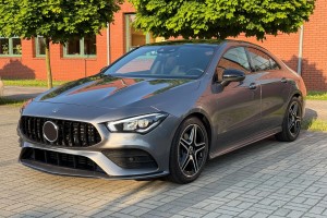 MERCEDES CLA C117 W117 2015-2017 PO FACELIFTINGU ATRAPA KRATKA ŚRODKOWA PRZEDNIEGO ZDERZAKA A1768852600 