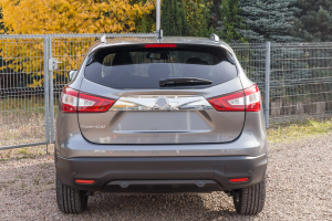 NISSAN QASHQAI 2014-2021 OZDOBNA BLENDA KLAPY TYLNEJ