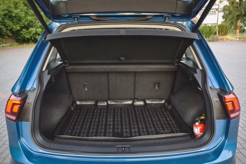 VOLKSWAGEN TIGUAN II AD1 2016-2024 PÓŁKA BAGAŻNIKA 5NA867769G