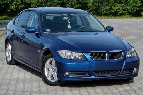BMW SERIA 3 E90 2004-2009 SEDAN PRZED FACELIFTINGIEM PRZEDNIA LAMPA PRZECIWMGIELNA PRAWA 63176948374