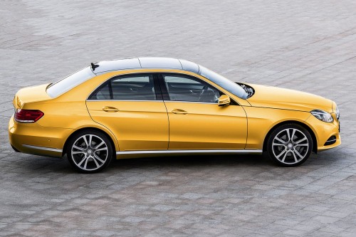 MERCEDES E-CLASS W212 2013-2016 PO FACELIFTINGU CHROMOWANA LISTWA PRZEDNICH DRZWI PRAWA A2126904682