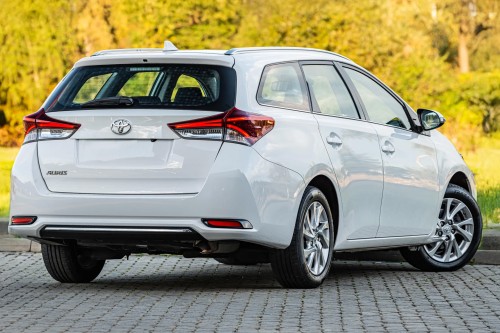 TOYOTA AURIS II KOMBI E18 2012-2018 KAMERA COFANIA Z LAMPĄ DYNAMICZNE LINIE