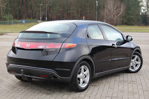 HONDA CIVIC VIII 2006-2011 KAMERA COFANIA Z LAMPĄ
