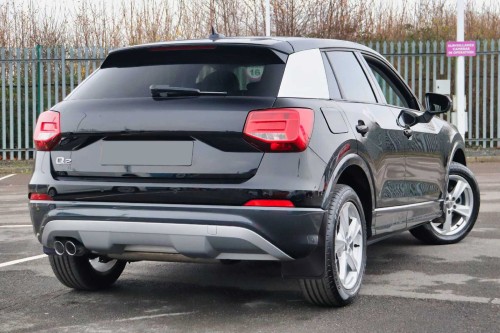 AUDI Q2 2017-2020 PRZED FACELIFTINGIEM CHLAPACZE