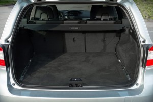 VOLVO V70 III 2007-2016 ROLETA BAGAŻNIKA CZARNA 39882849 