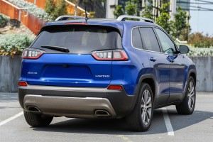 JEEP CHEROKEE V KL 2018-2023 PO LIFTINGU LISTWA BŁOTNIKA TYLNA PRAWA 68316002AD